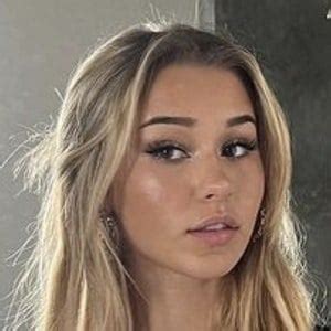 isabella urbzz